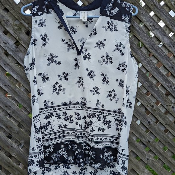 Sleeveless floral tunic - Picture 5 of 8